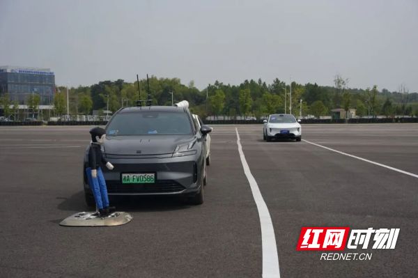 你的车到底有多“聪明”?雨中见分晓(图2)